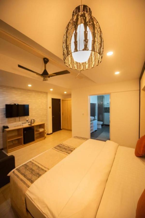 Nb Grand Hotel Hulhumale Exterior photo