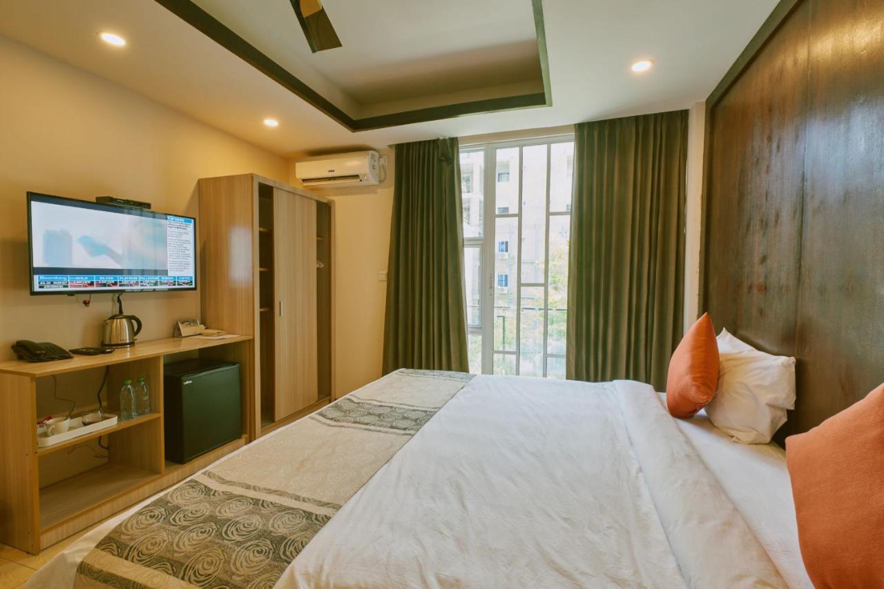 Nb Grand Hotel Hulhumale Exterior photo