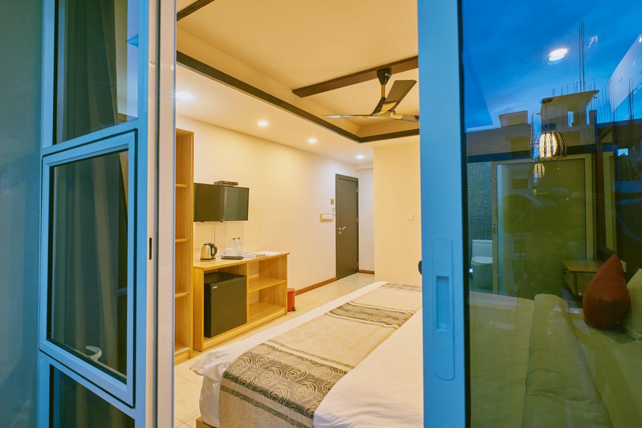 Nb Grand Hotel Hulhumale Exterior photo